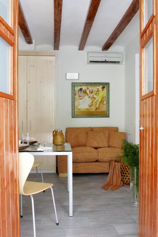 Classbedroom Barcelona Beach Apartments Room photo